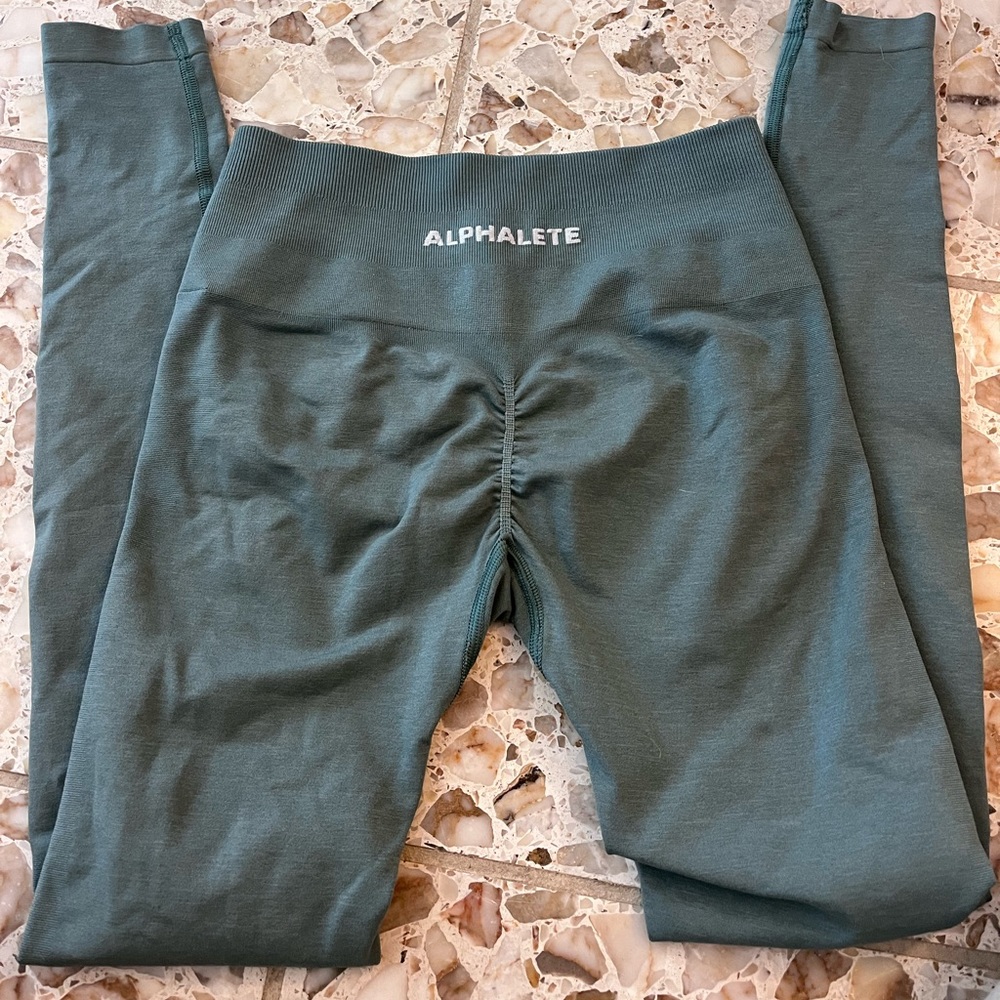 Alphalete amplify leggings